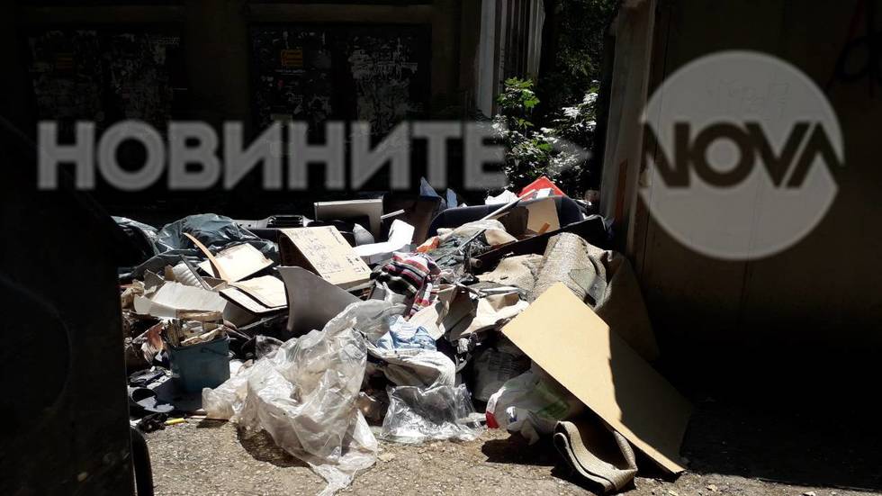 Боклук в жегата и изтичане на мръсни води в Пловдив